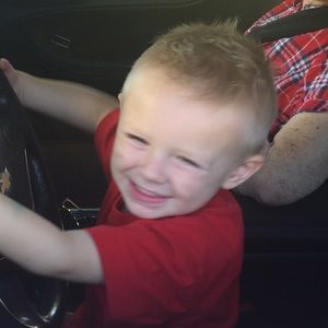 Meet your Posher, Holly